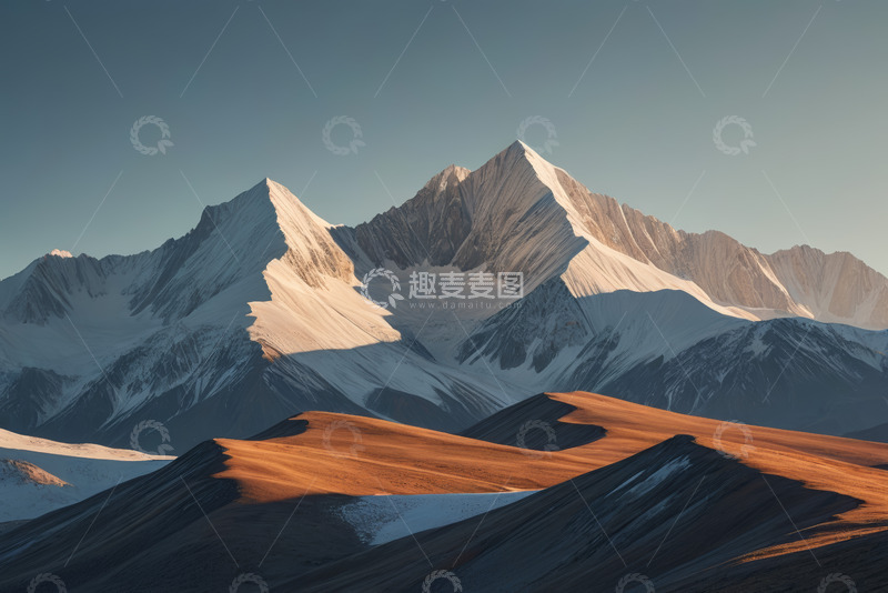 高清大图下载【趣麦麦图】雪山与沙漠结合的自然风光