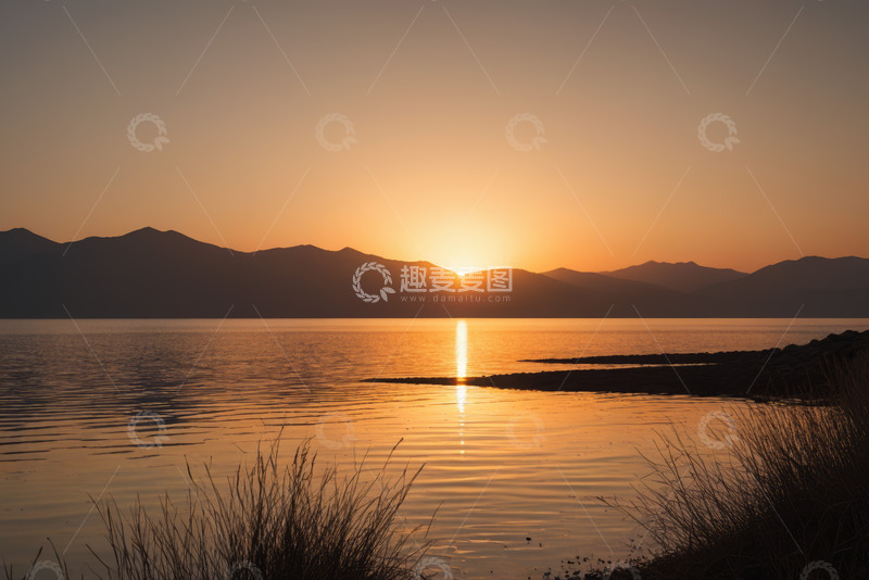 高清大图下载【趣麦麦图】湖畔日落山水全景