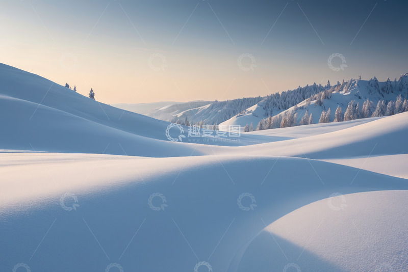 高清大图下载【趣麦麦图】冬日雪覆盖的山林景观