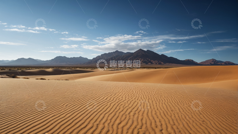 高清大图下载【趣麦麦图】广袤沙漠与远处山脉景观