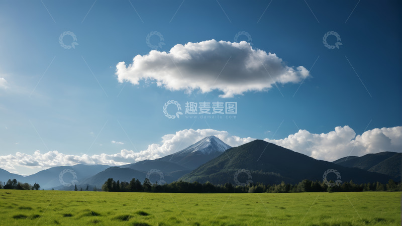 高清大图下载【趣麦麦图】蓝天白云下的群山与草原风光