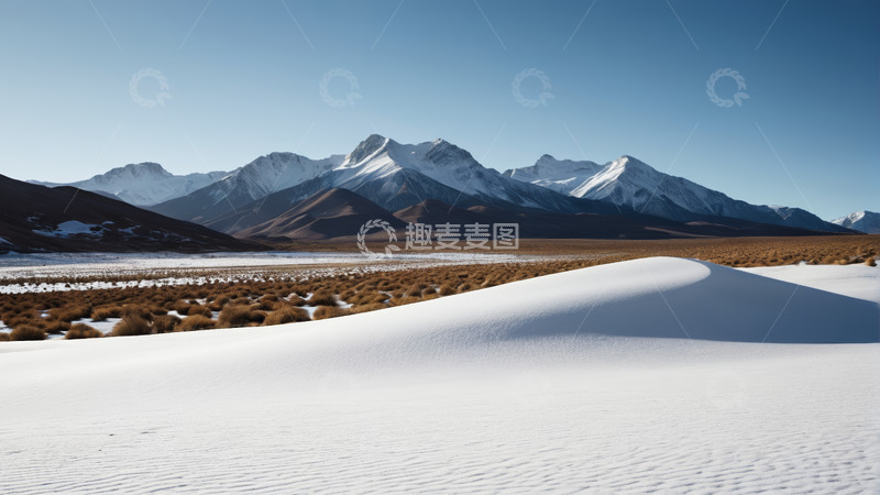 高清大图下载【趣麦麦图】雪山下的雪地与荒原景观