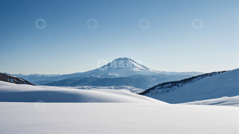 高清大图下载【趣麦麦图】雪山下的开阔雪景