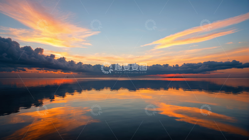高清大图下载【趣麦麦图】水面倒映绚丽晚霞景象