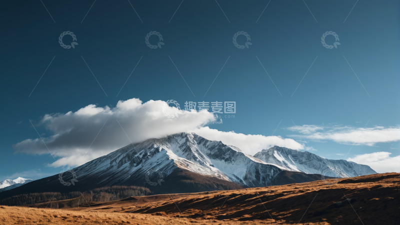高清大图下载【趣麦麦图】雪山下的开阔原野风光