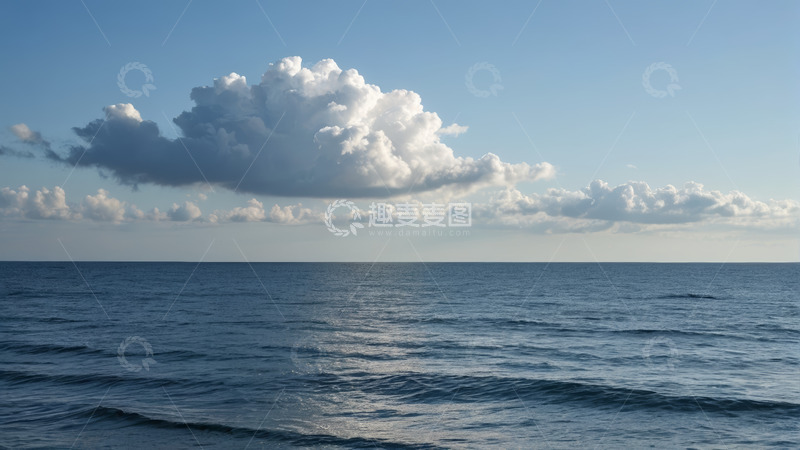 高清大图下载【趣麦麦图】海面上方漂浮的大片白云