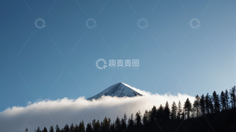 高清大图下载【趣麦麦图】富士山被云雾环绕的自然景观