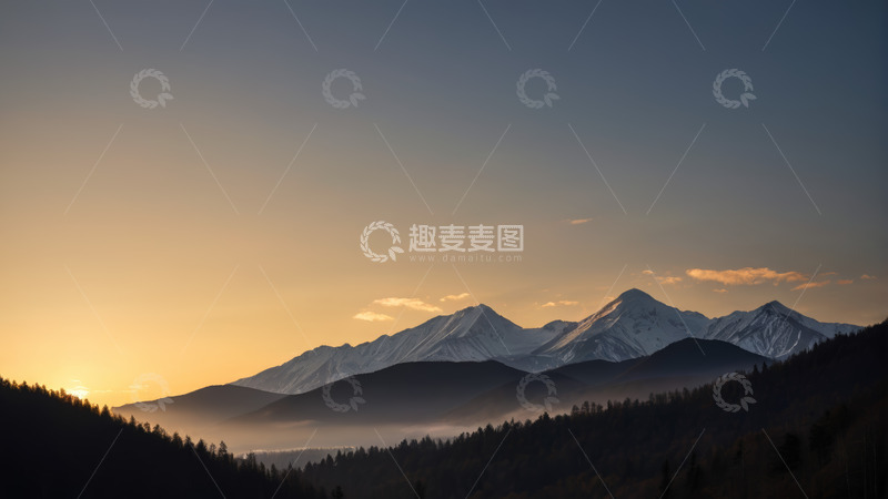 高清大图下载【趣麦麦图】日出时分的雪山森林景观