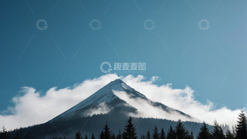 高清大图下载【趣麦麦图】雪山与森林的自然景观