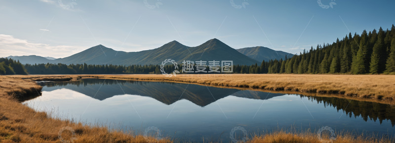 高清大图下载【趣麦麦图】山林间宁静的湖泊风光