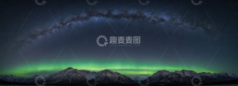 高清大图下载【趣麦麦图】夜空下山脉与银河极光景观