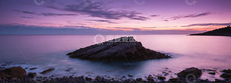 高清大图下载【趣麦麦图】海边日落时的礁石景观