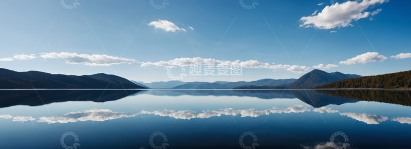 高清大图下载【趣麦麦图】平静湖面与远山蓝天白云景观