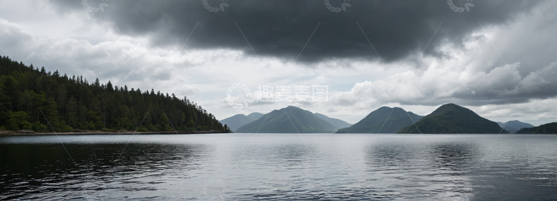 高清大图下载【趣麦麦图】多云天气下的山水森林景观