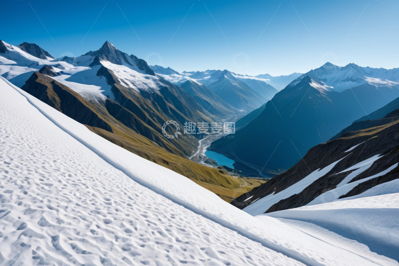高清大图下载【趣麦麦图】雪山山谷自然风光全景