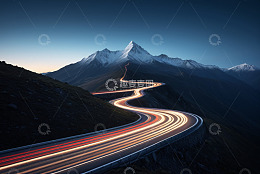 山间蜿蜒公路夜景