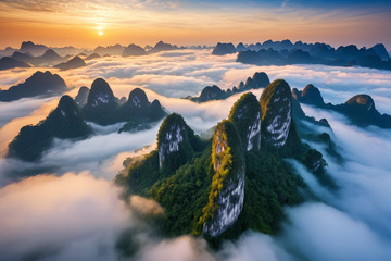 桂林山水日出云海景观