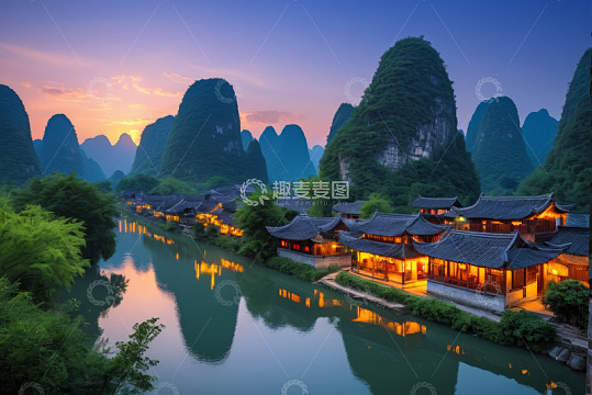 桂林漓江畔古建筑群黄昏景色