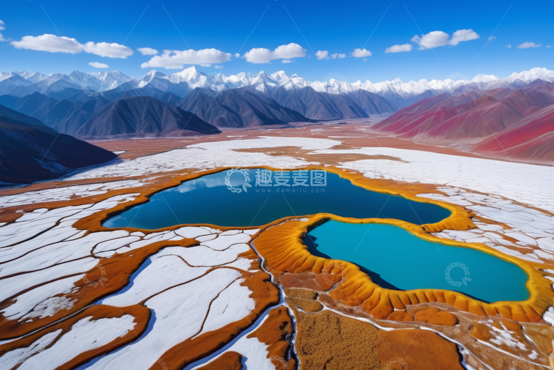 高清大图下载【趣麦麦图】高原雪山下的多彩湖泊景观