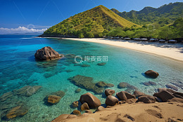 热带海滩与清澈海洋风景