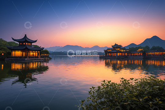 杭州西湖黄昏中式建筑湖景