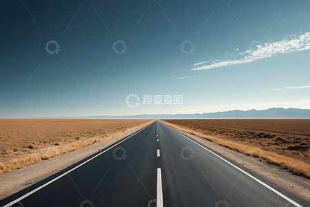 沙漠中的笔直公路景观