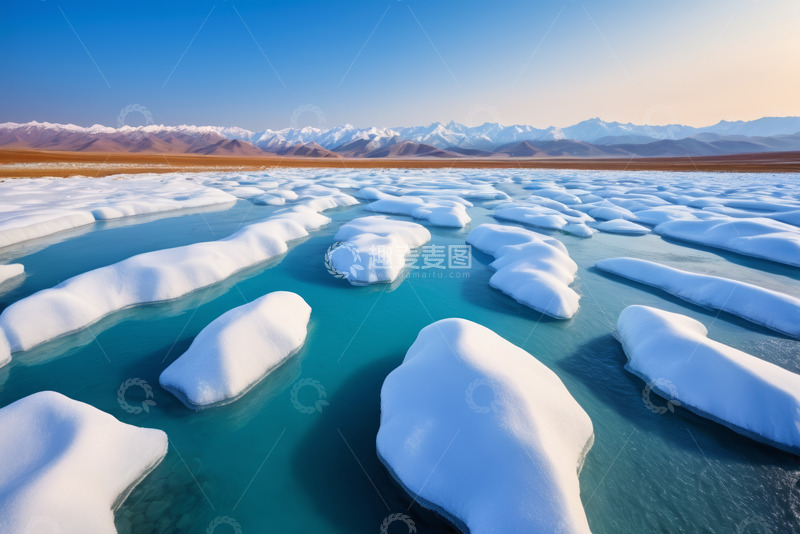 高清大图下载【趣麦麦图】冰川河流与远处雪山景观