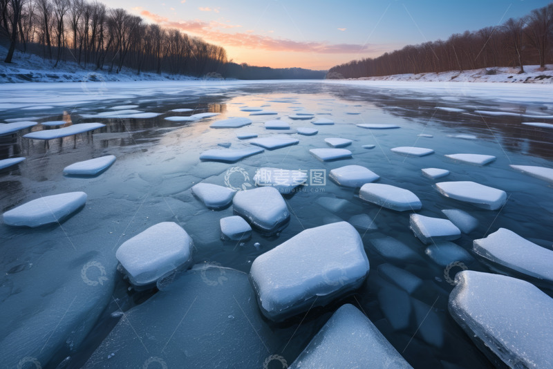 高清大图下载【趣麦麦图】河面上漂浮的冰块与冬日景色