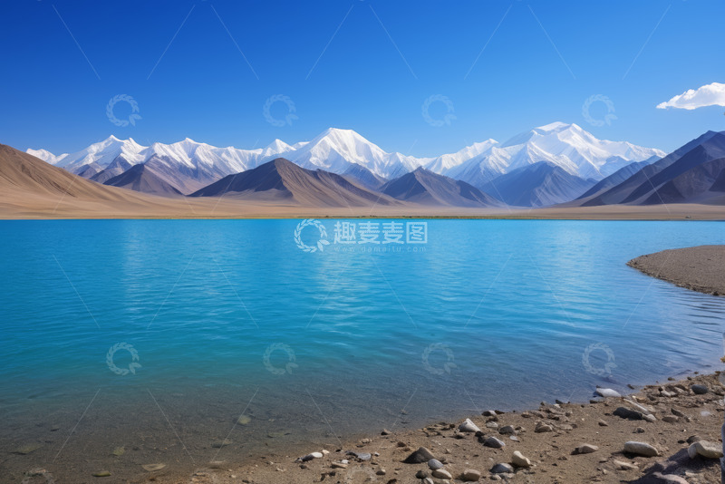 高清大图下载【趣麦麦图】雪山下的蓝色湖泊风光