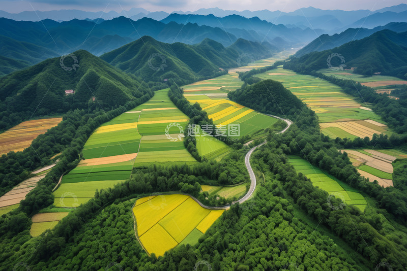 高清大图下载【趣麦麦图】航拍山间田野与蜿蜒公路