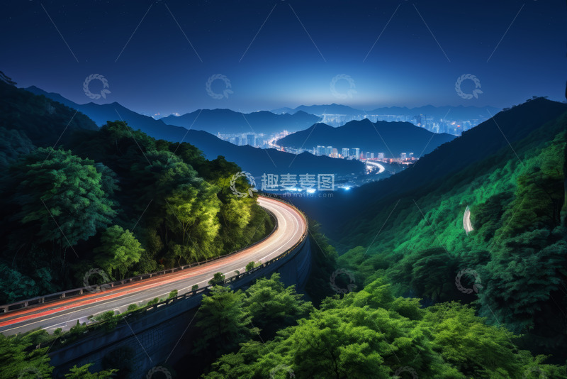 高清大图下载【趣麦麦图】山间公路夜景与城市灯火