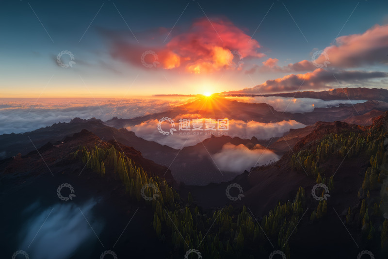 高清大图下载【趣麦麦图】高山云海日出景观