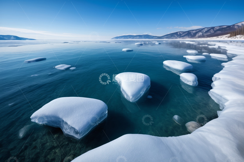 高清大图下载【趣麦麦图】蓝色湖面漂浮着冰雪块