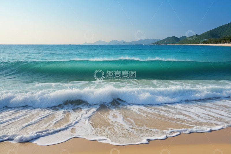 高清大图下载【趣麦麦图】海浪拍打沙滩的海滨风光
