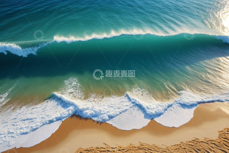 高清大图下载【趣麦麦图】俯拍海滩海浪冲击沙滩画面