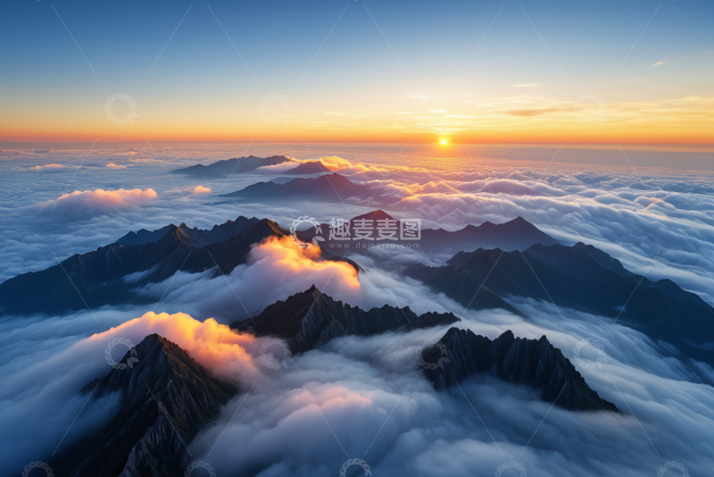 高清大图下载【趣麦麦图】云海之上的日出山脉景观