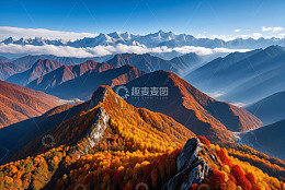 秋日多彩山脉自然风光