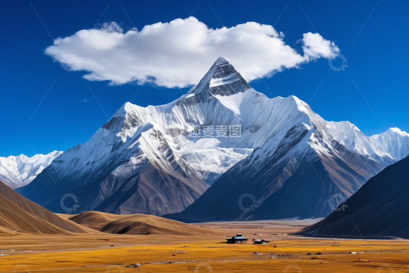 高清大图下载【趣麦麦图】雪山下的开阔原野风光