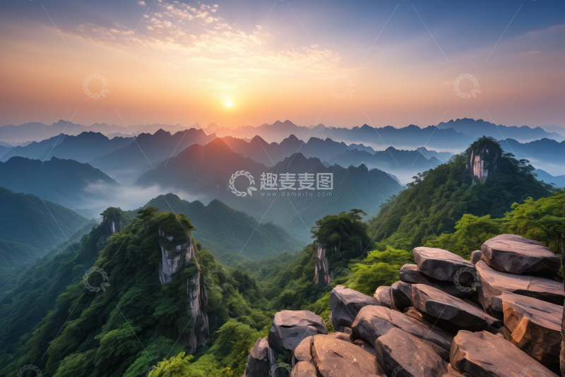 高清大图下载【趣麦麦图】日出时分连绵山脉自然景观