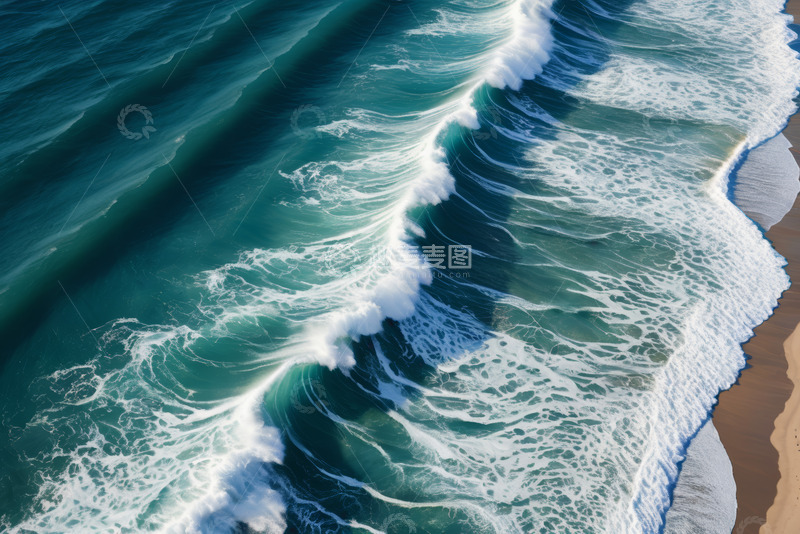 高清大图下载【趣麦麦图】俯瞰海浪拍打海滩景象