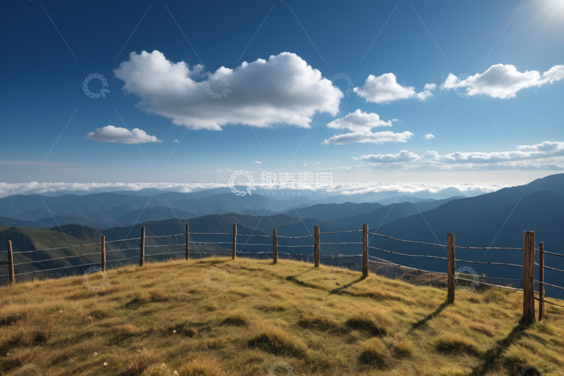 高清大图下载【趣麦麦图】山顶草原与远山蓝天风景