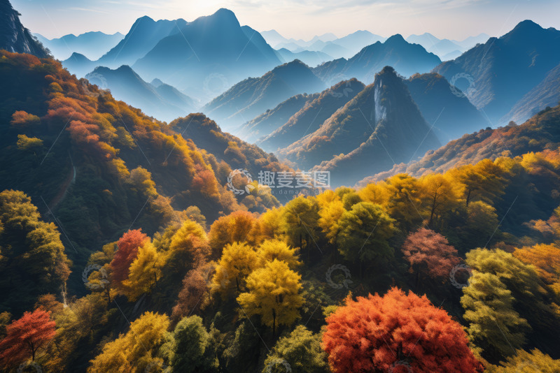 高清大图下载【趣麦麦图】秋日山林山脉全景
