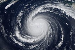 卫星视角下的飓风天气景象