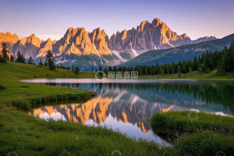 高清大图下载【趣麦麦图】山间湖泊与壮丽山脉风光