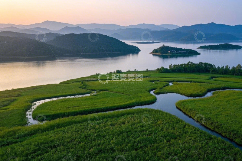 高清大图下载【趣麦麦图】湖畔湿地自然风光全景