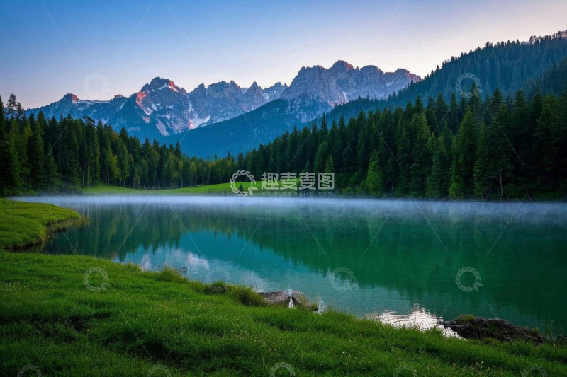 高清大图下载【趣麦麦图】山林间湖泊自然风光