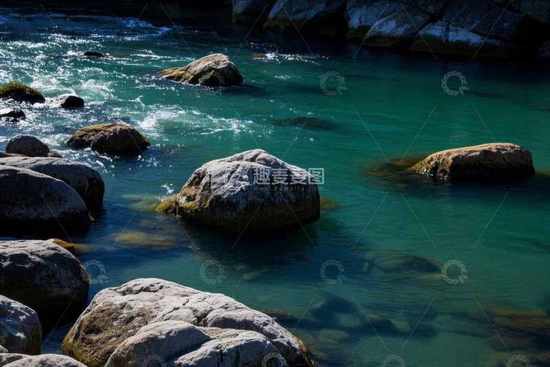 高清大图下载【趣麦麦图】清澈河流中的岩石景观