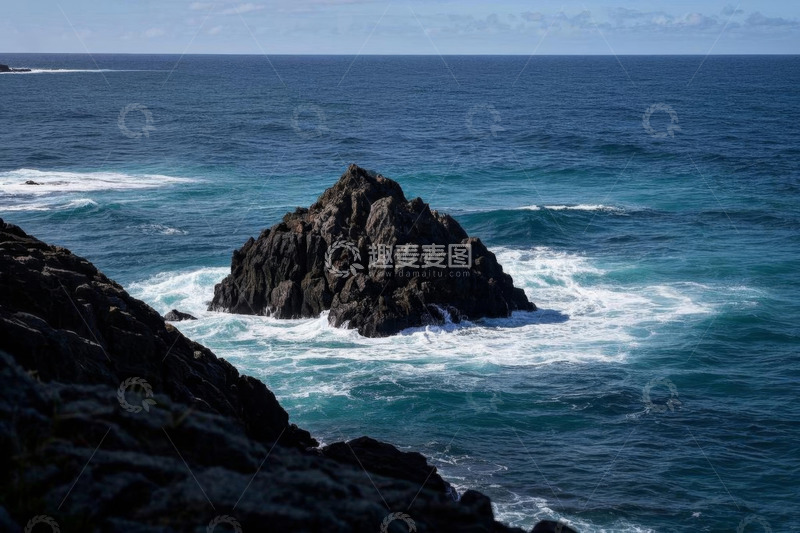 高清大图下载【趣麦麦图】海岸边海中岩石自然景观