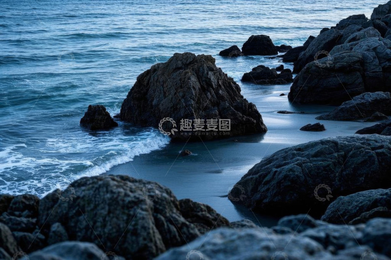 高清大图下载【趣麦麦图】海岸边的岩石与海浪景观