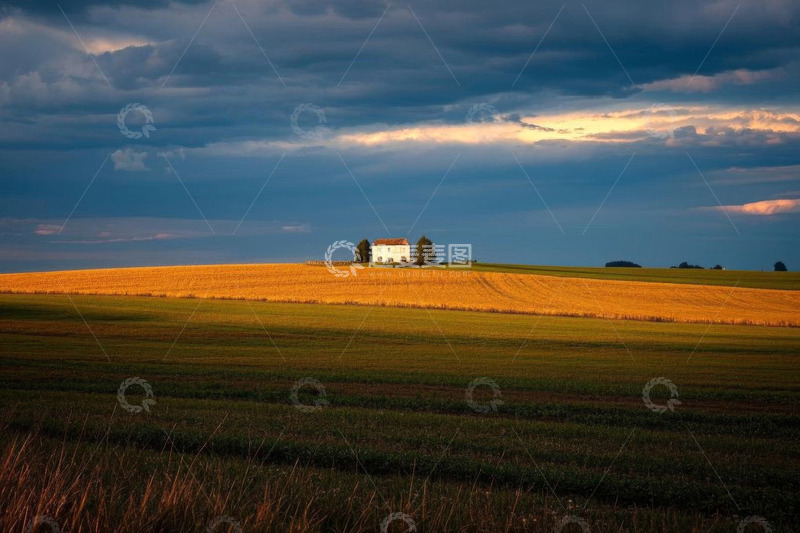 高清大图下载【趣麦麦图】田野上的房舍与天空风景